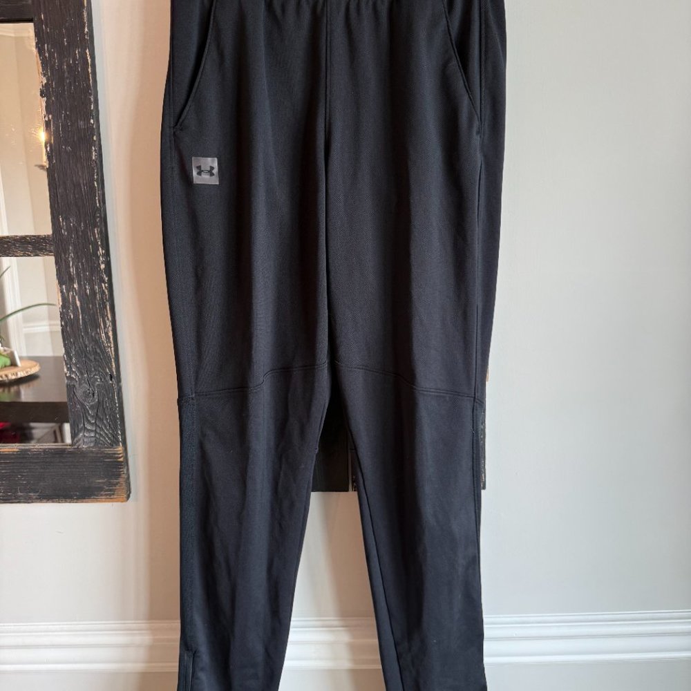Under Armour Track Pants, Fitted, Size Medium, Black